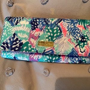 Lilly Pulitzer NWT Travel Wallet